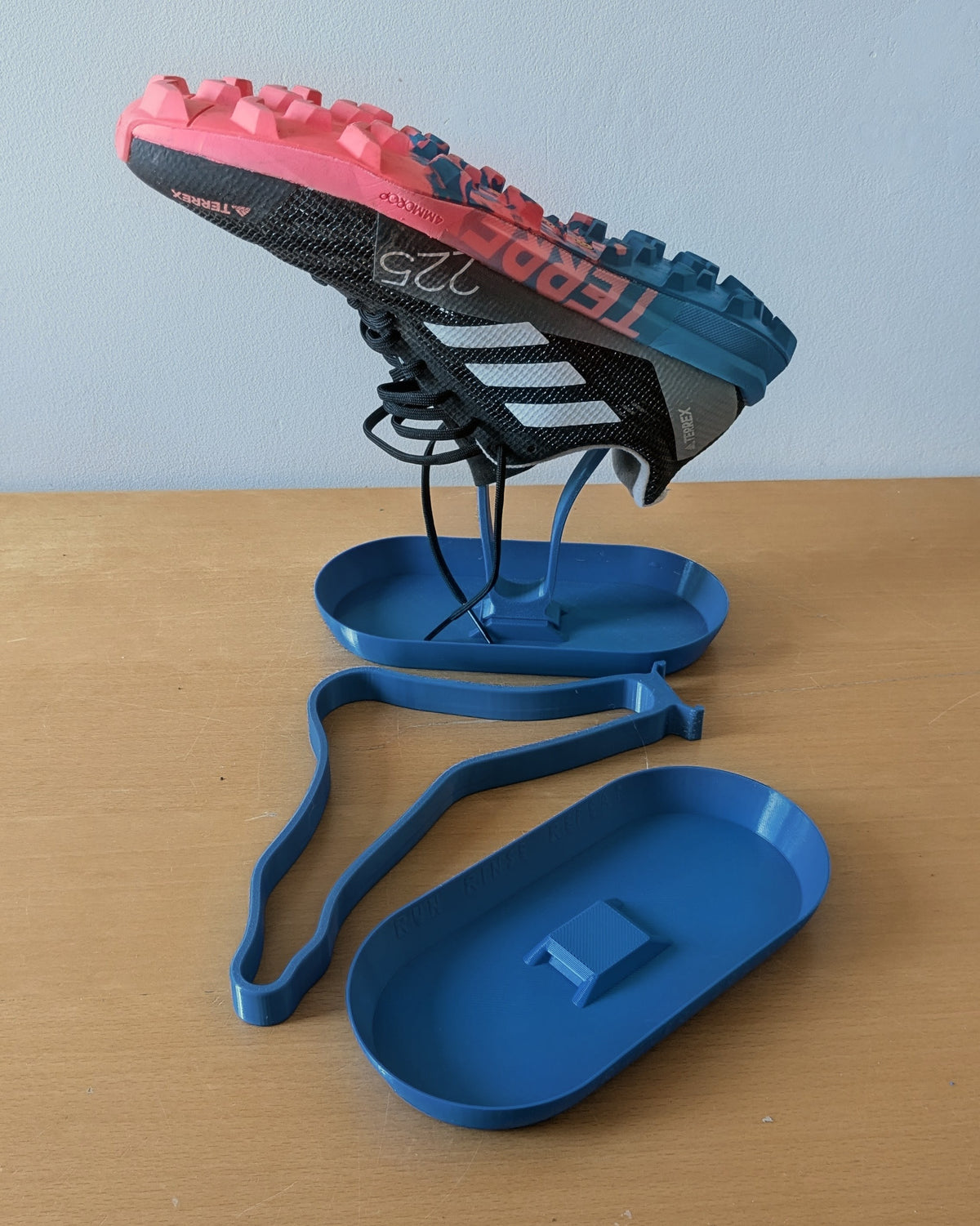 Trainer Drainer – The Eco Shoe Dryer